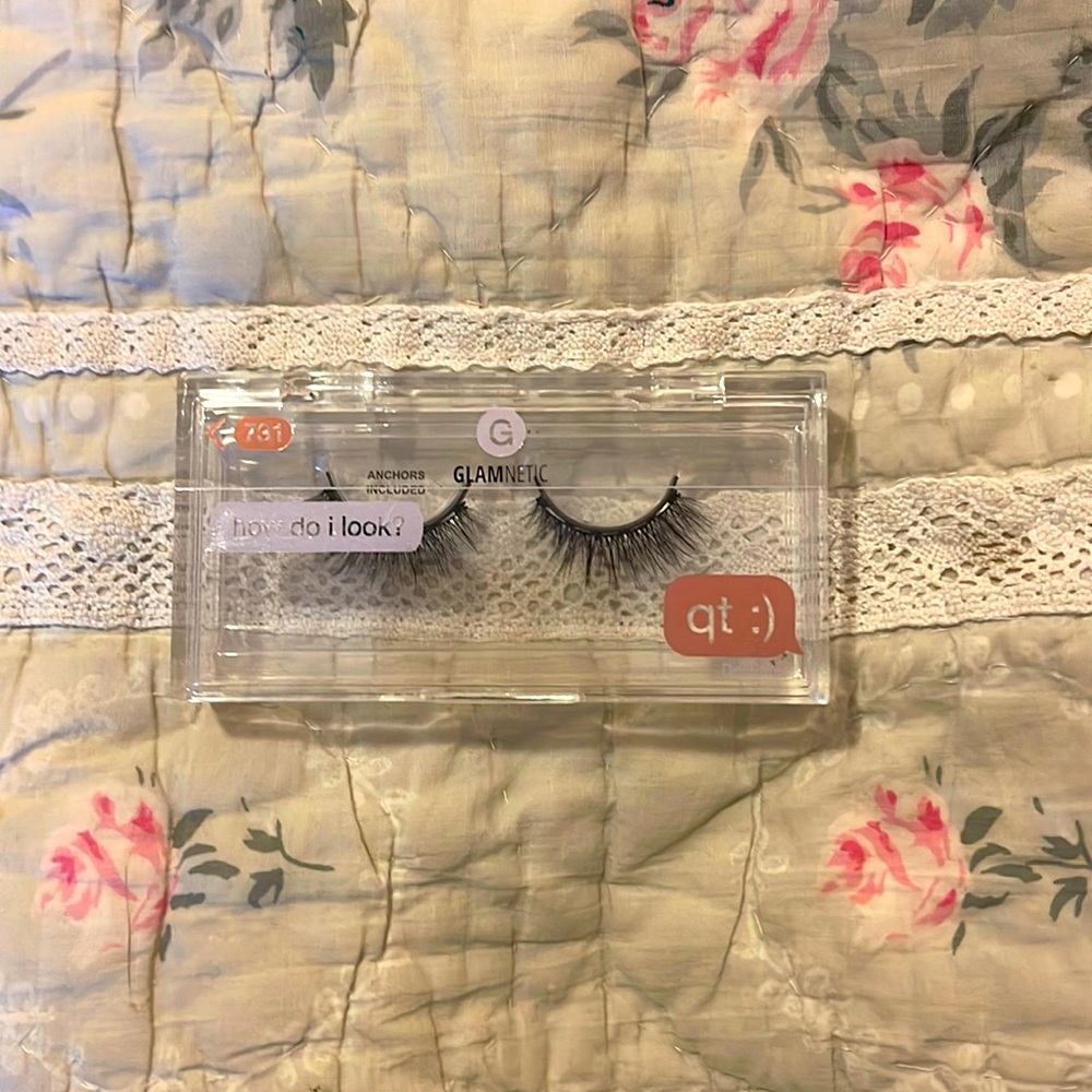 Glamnetic qt magnetic lashes